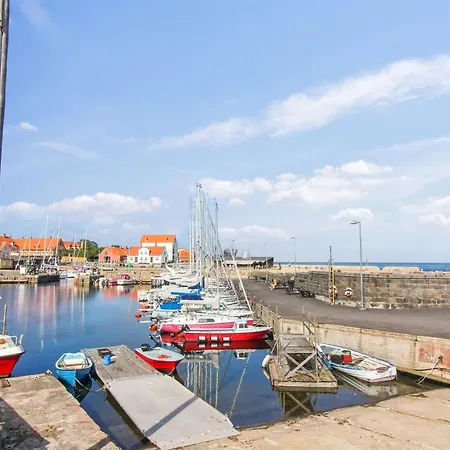 Vivina - 200m From The Sea By Interhome