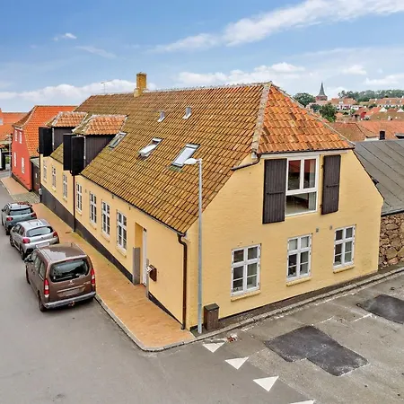 Vivina - 200m From The Sea By Interhome
